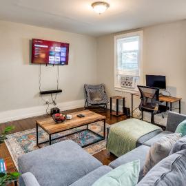 3BR Home with In-Unit Laundry Parking and Sound Bar