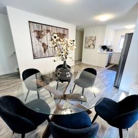 Walking distance to St Boniface, easy parking, hotel en Winnipeg