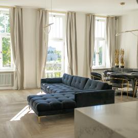 Srebrna Luxury Apartments - willa fabrykancka - wnętrza premium, hotel in Łódź