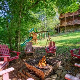 Paradise Found, Hot Tub, Mtn Views, Game Room, 560 FREE tickets each paid day!