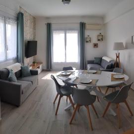Appartement 2 chambres parking Port Fréjus Base Nature, hotel in Fréjus