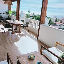 TERRAZA AL MAR