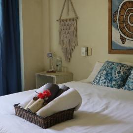 Sleepy Gypsea Villa Siargao Sand, hotel u gradu Catagnan