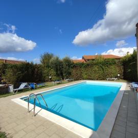 Villa Franco, hotel em Orentano