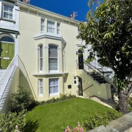 Garden flat in 'Little Chelsea'