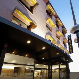 Hotel Ciutat de Tarrega, хотел в Тарега