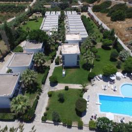 Valley Village, hotel em Matala
