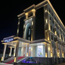 Royal Plaza – hotel w Karszy
