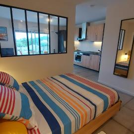 Grand Studio - Tout confort - Plage à 6 mn à pieds - Wifi, hotel in Mimizan-Plage