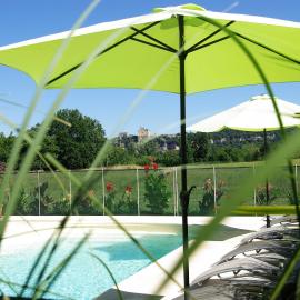Great house- swimmingpool and jacuzzi -10km from Sarlat La Caneda, hotel Vézacban