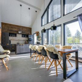 Villa Marvik Central location Incl Sauna, Terrace, Jacuzzi for extra fee, hotel en Himos