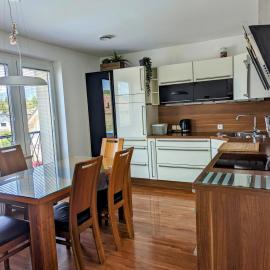 Domen's cozy rentals, hotell i Kranj