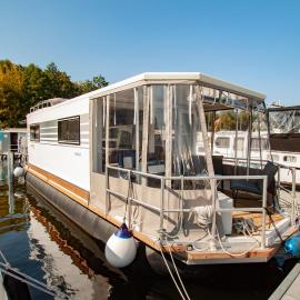 Hausboot, hotel v destinaci Hennigsdorf