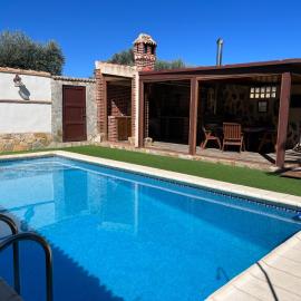 TOLEDO ENCANTADO Piscina y BBQ privada 2,5 km de Puy du Foy, hotel en Argés
