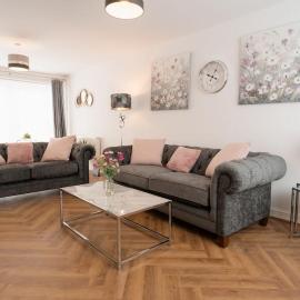 Prenton House, 3BR Close to Liverpool、バーケンヘッドのホテル