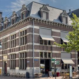 Hostel & Bar De Basis, hotelli kohteessa Zwolle