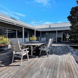 The AUSF Homestead, hotel in Sale