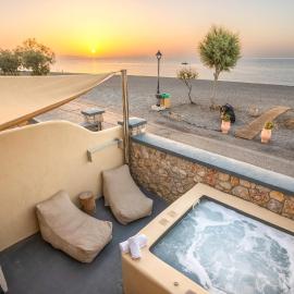 Cyclops Beach Apartments