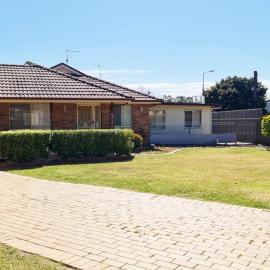 3 Bed Room, Luxury Home, hotel en Schofields