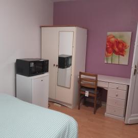 Chambre privée dans une maison individuelle, Hotel in Ronchin