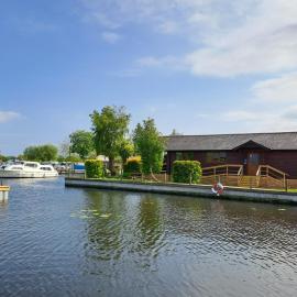 River Retreat - Norfolk Broads