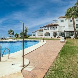 Playa Lucera, hotel in Sitio de Calahonda