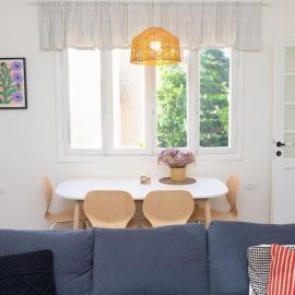 Bright and Cozy Bauhaus Gem、ラーナナのホテル