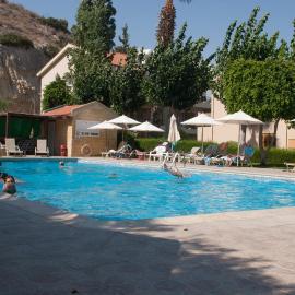 Kotzias Beach Apartments, hotel u gradu Pisuri