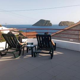 Casa da Canada da Fajã, hotel in Feteira
