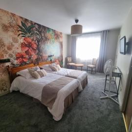 Viesnīca Hôtel Le Prieuré pilsētā Rancourt