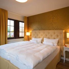 Hotel am Kirchplatz, hotelli kohteessa Sachsenheim
