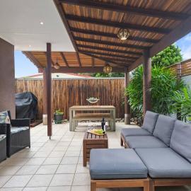 Thalassa Escape - Coastal Chic with Balinese Patio