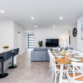 'Harbour Escape' A Pristine Beachside Lifestyle