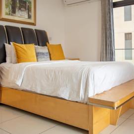 Sunshine Large 1Bed + Big Balcony @Embassy Gardens