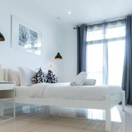 Cosy 2 Bed at Embassy Gardens