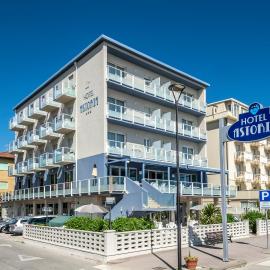 Viesnīca Hotel Astoria pilsētā Červija
