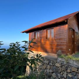 Cozy Mountain Chalet, hotel in La Orotava