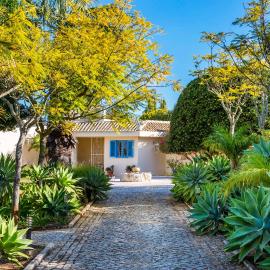 Quinta Azul - Gorgeous Apartment with Pool & Private Terrace