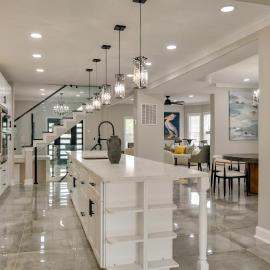 5 Mi to Inner Harbor: Expansive Family Getaway
