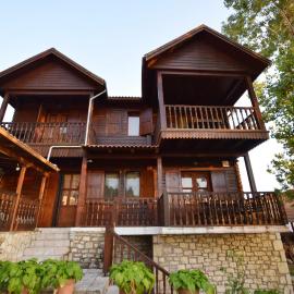 WOODEN IN WOODS, hotel u gradu Zigovístion