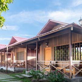 WAKAYA ECOLODGE، فندق في بوكالبا