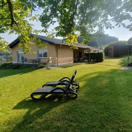 Ferienhaus "et Eifelparadiesje", Hotel in Gerolstein