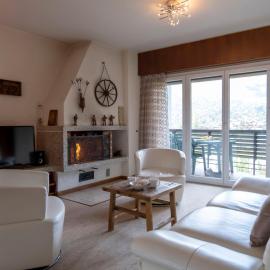 Apartment Les Girolles A59 by Interhome, hotel i Verbier
