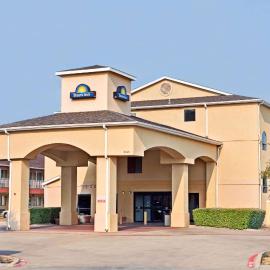 Days Inn by Wyndham Dallas Garland West, hotel di Garland