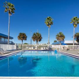 Days Inn by Wyndham Titusville Kennedy Space Center, Hotel in Titusville