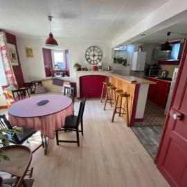 Charmant appartement au cœur des volcans d Auvergne，穆拉特的飯店