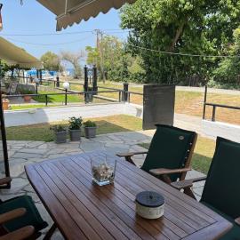 Salty Breeze #Hosted by DoorMat, hotel in Neoi Epivates