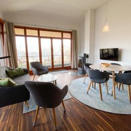 Wiesengeflüster Apartment 433 in Klink mit Müritzblick, Balkon und Strandnähe，克林克的飯店