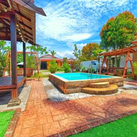 Chalet Yunie Marang by RVH, hotel a Kampong Ru Dua