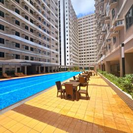 Dasmariñas में, होटल Acellyne's Suites at Green 2 Residences with Netflix!
